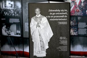 Wystawa o Błogosławionym Jerzym Popiełuszce w Sejmie RP – 27 września – 2 października 2017. Fot. Marcin Jurkiewicz/IPN