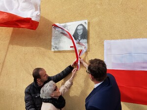 Odsłonięcie tablicy pamiątkowej Marii (Maryli) Płońskiej
