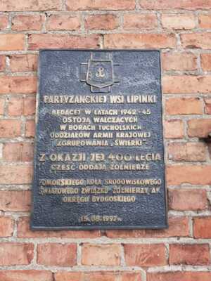 Delegacja IPN oddała hołd żołnierzom podziemia niepodległościowego oraz ofiarom II wojny światowej – Lipinki, 27 stycznia 2021