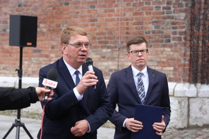 Przemówienie wygłosił prof. Mirosław Golon, dyrektor Oddziału IPN w Gdańsku.