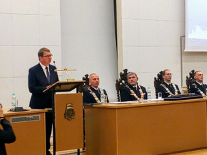 Prof. Mirosław Golon (dyrektor Oddziału IPN w Gdańsku) w trakcie wykładu inauguracyjnego pt. „Proces komandorów”.