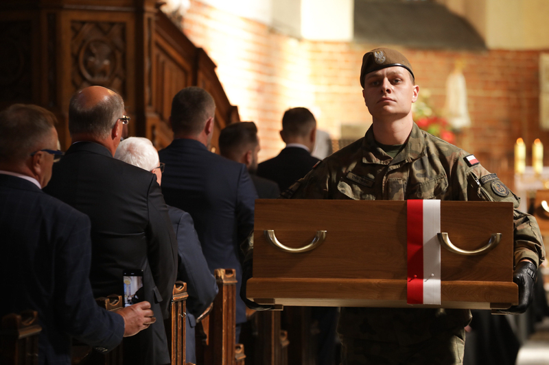 Państwowy pogrzeb ofiar niemieckich zbrodni – Chojnice, 2 września 2024. Fot. Mikołaj Bujak (IPN)