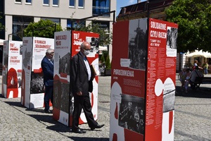Otwarcie wystawy IPN „TU rodziła się »Solidarność«” w Tarnowskich Górach. Fot. M. Kobylańska (IPN)