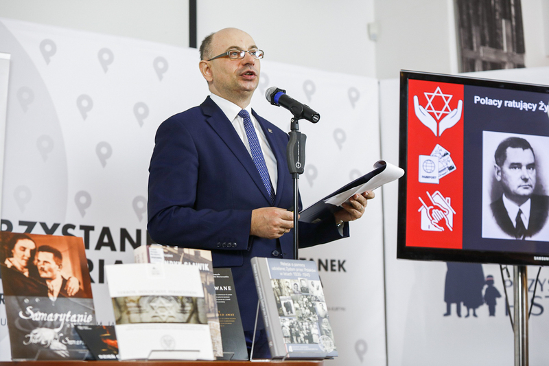 Zastępca Prezesa Instytutu Pamięci Narodowej dr Mateusz Szpytma. Konferencja prasowa IPN – 23 marca 2021. Fot. Sławek Kasper (IPN)