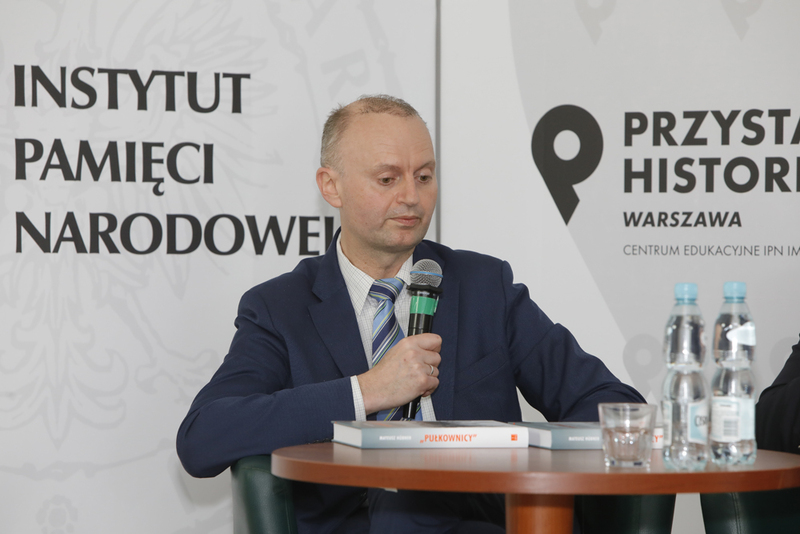 Prof. dr hab. Arkadiusz Adamczyk podczas dyskusji o książce „»Pułkownicy«. Rdzeń środowiska piłsudczyków w systemie polityczno-ustrojowym II Rzeczypospolitej” – 19 maja 2021. Fot. Piotr Życieński (IPN)