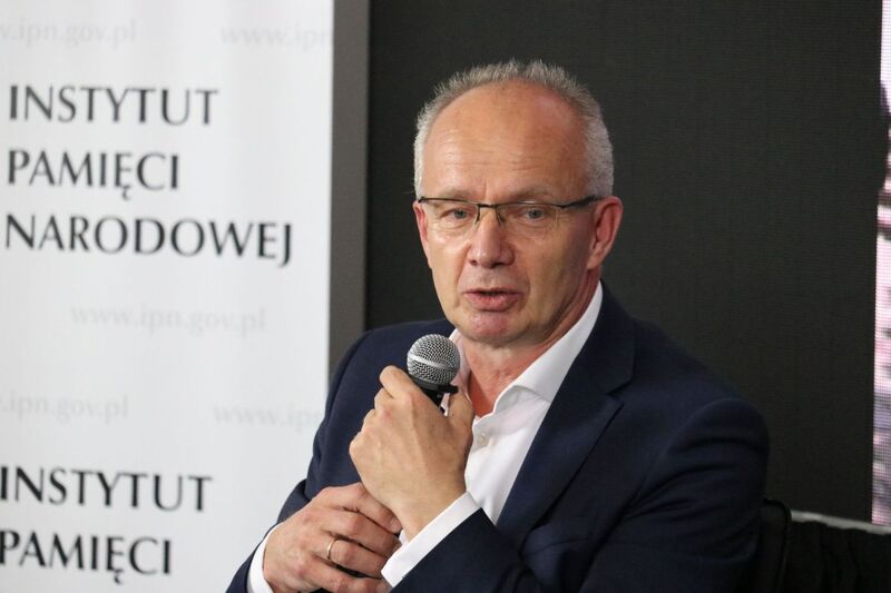 Prof. Krzysztof Szwagrzyk, wiceprezes IPN, podczas dyskusji „Ravensbrück – pamięć o ofiarach niemieckiej zbrodni” – 27 kwietnia 2022. Fot. Aleksandra Wierzchowska (IPN)