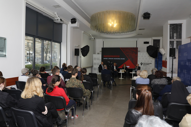 Dyskusja „Ravensbrück – pamięć o ofiarach niemieckiej zbrodni” – 27 kwietnia 2022. Fot. Piotr Życieński (IPN)
