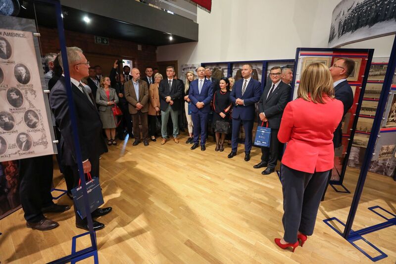 Otwarcie wystawy „»Ramię krzep – Ojczyźnie służ«. 135 rocznica powstania Sokolstwa Polskiego w Ameryce” – Warka, 16 września 2022. Fot. Mikołaj Bujak (IPN)