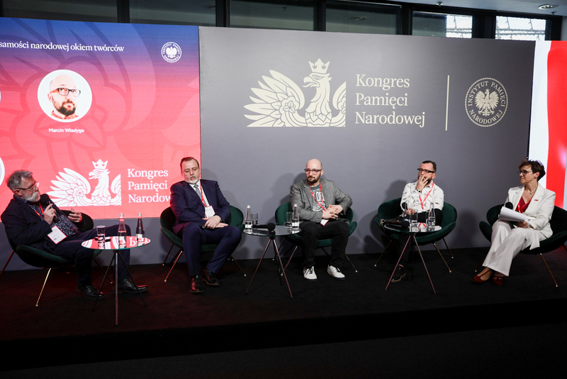 Panel dyskusyjny „Symbole tożsamości narodowej okiem twórców" podczas Kongresu Pamięci Narodowej – Warszawa, 13 kwietnia 2023. Fot. Sławek Kasper (IPN)
