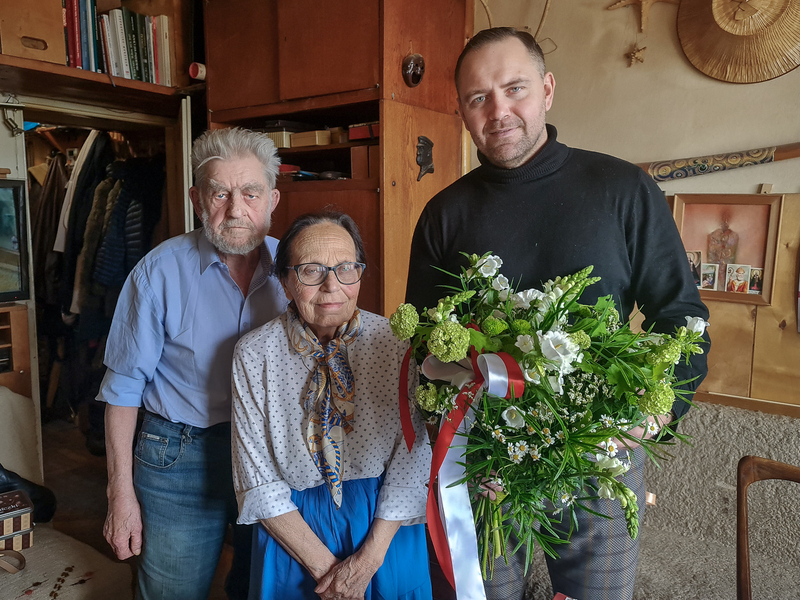 Joanna Duda-Gwiazda i Andrzej Gwiazda w towarzystwie prezesa IPN dr. Karola Nawrockiego – Gdańsk, 29 kwietnia 2023. Fot. IPN