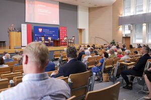 Sesja popularnonaukowa na temat dekomunizacji przestrzeni publicznej – Olsztyn, 22 lipca 2023. Fot. Mikołaj Bujak (IPN)