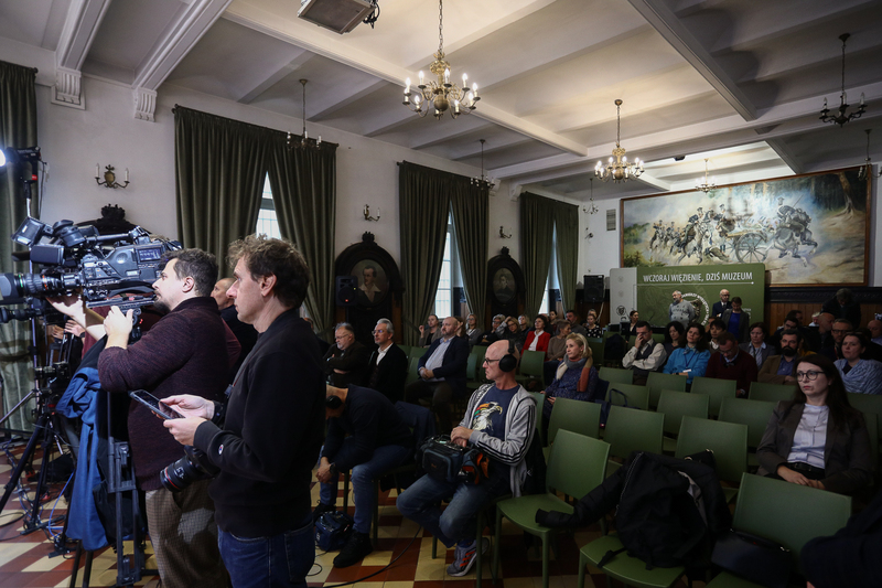 Nie da się zbudować świadomej i bezpiecznej przyszłości bez refleksji historycznej – konferencja prasowa IPN – 25 października 2023. Fot. Sławek Kasper (IPN)