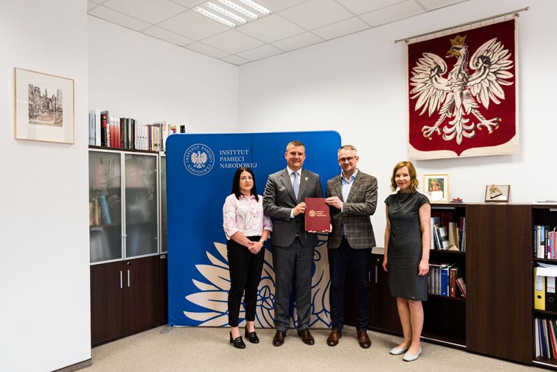 Podpisanie porozumienia o współpracy pomiędzy Instytutem Pamięci Narodowej Oddział w Gdańsku a Gminą Iłowo-Osada - Gdańsk, 19 czerwca 2024