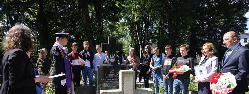 Uroczystość przekazania aktu objęcia opieką mogiły weterana walk o wolność i niepodległość Polski, Józefa Hoffmanna - Ustka, 20 czerwca 2024, fot. Karolina Dąbrowska