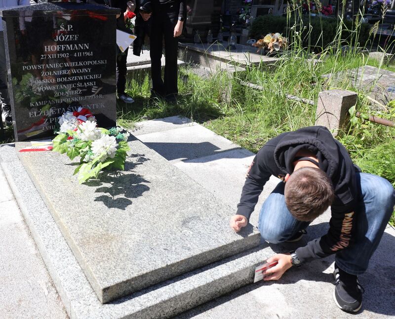 Uroczystość przekazania aktu objęcia opieką mogiły weterana walk o wolność i niepodległość Polski, Józefa Hoffmanna - Ustka, 20 czerwca 2024, fot. Karolina Dąbrowska