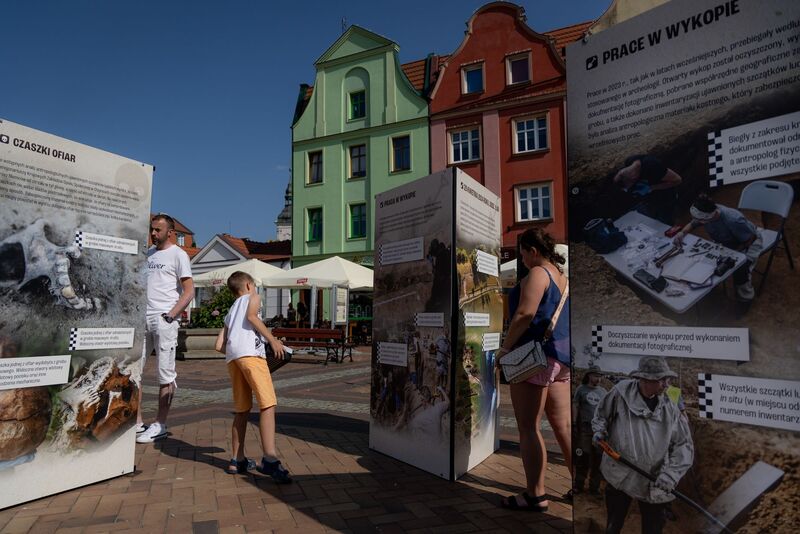Otwarcie wystawy „Archeologia Zbrodni. Niemieckie zbrodnie w Chojnickiej Dolinie Śmierci” – Gdańsk, 29 sierpnia 2024, fot. Roman Jocher