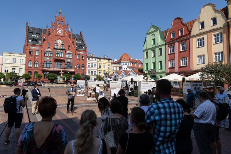 Otwarcie wystawy „Archeologia Zbrodni. Niemieckie zbrodnie w Chojnickiej Dolinie Śmierci” – Gdańsk, 29 sierpnia 2024, fot. Roman Jocher