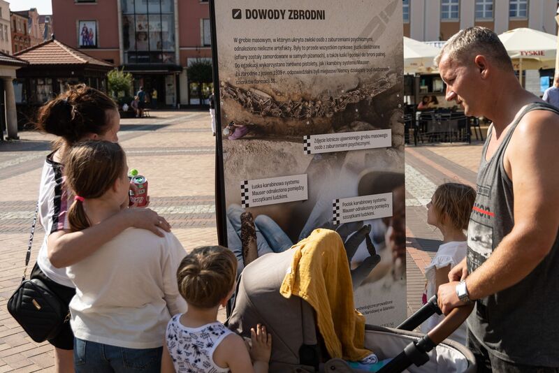 Otwarcie wystawy „Archeologia Zbrodni. Niemieckie zbrodnie w Chojnickiej Dolinie Śmierci” – Gdańsk, 29 sierpnia 2024, fot. Roman Jocher