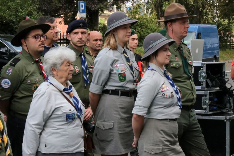 Uroczystości pod tablicą upamiętniającą hcm. Jana Ożdżyńskiego