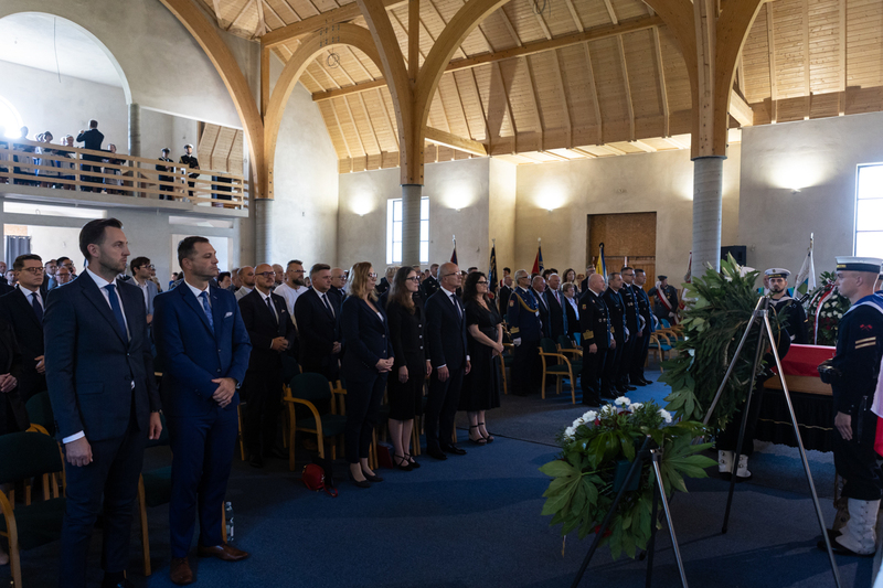 Uroczystości pogrzebowe szczątków śp. nieznanego Żołnierza Wojska Polskiego, poległego we wrześniu 1939 roku w obronie Kępy Oksywskiej – Kosakowo, 19 września 2024, fot. R. Jocher