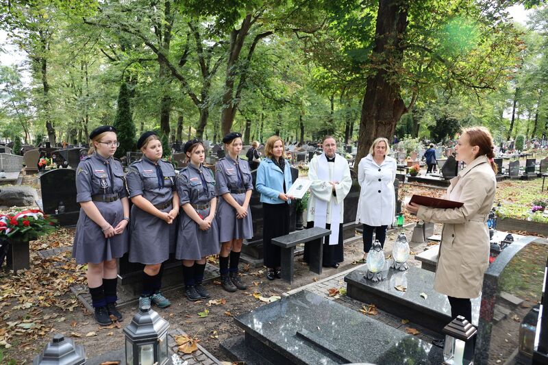 Uroczystość oddania hołdu harcerce Szarych Szeregów św. pamięci Danucie Turowieckiej