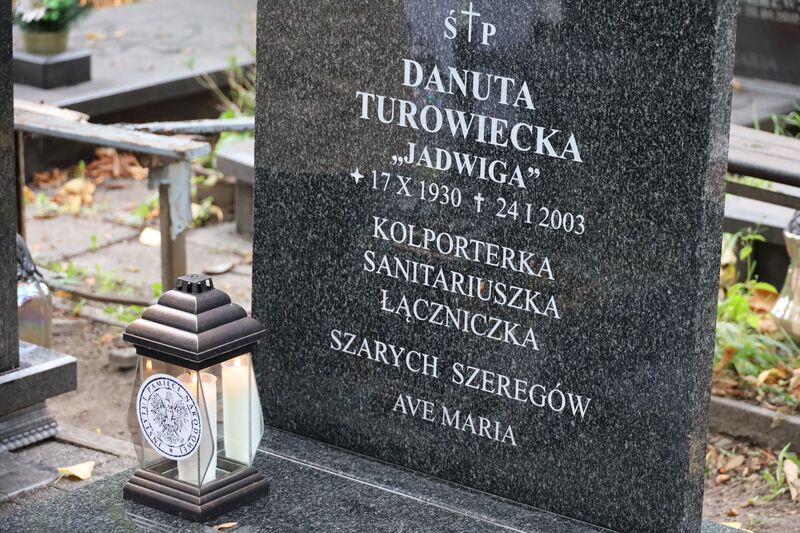 Uroczystość oddania hołdu harcerce Szarych Szeregów św. pamięci Danucie Turowieckiej