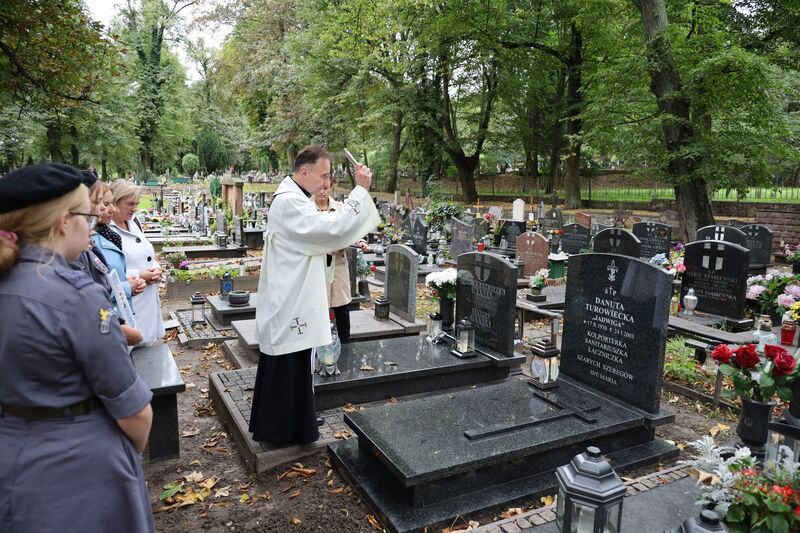 Uroczystość oddania hołdu harcerce Szarych Szeregów św. pamięci Danucie Turowieckiej