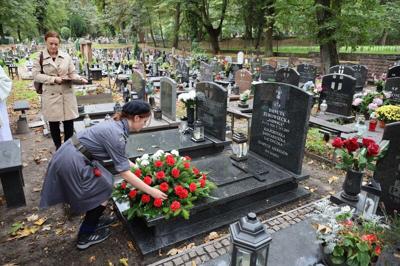 Uroczystość oddania hołdu harcerce Szarych Szeregów św. pamięci Danucie Turowieckiej