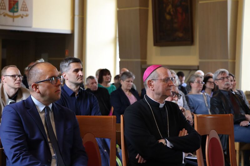 Dyskusja wokół książki „Diecezja Gdańska w okresie komunizmu (1945–1989). Rys historyczny w stulecie biskupstwa gdańskiego” - Gdańsk, 28 maja 2025