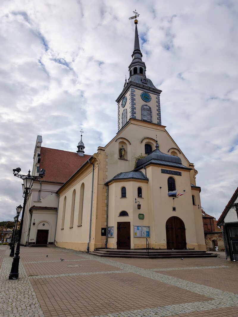 Parafia pw. Trójcy Świętej w Wejherowie, w której posługiwał ks. Edmund Roszczynialski