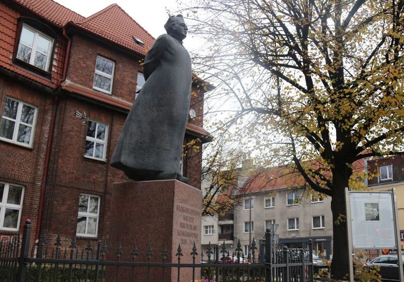Pomnik bł. ks. Bronisława Komorowskiego w Gdańsku