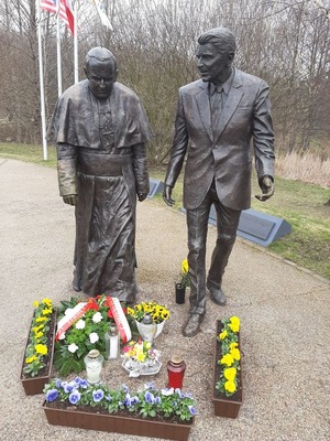 IPN Gdańsk pamięta o 16. rocznicy śmierci papieża św. Jana Pawła II