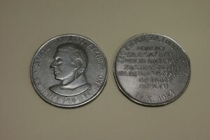 Medal upamiętniający ks. Jerzego Popiełuszkę. Dar pana Edwarda Müllera (IPN Gd 397/162)