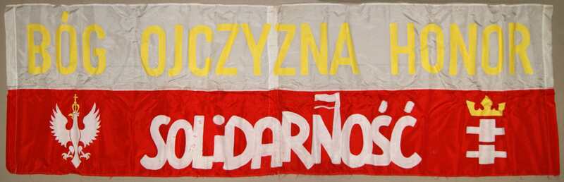 Transparent z napisem „Bóg – Ojczyzna – Honor – Solidarność” (IPN Gd 296/1)