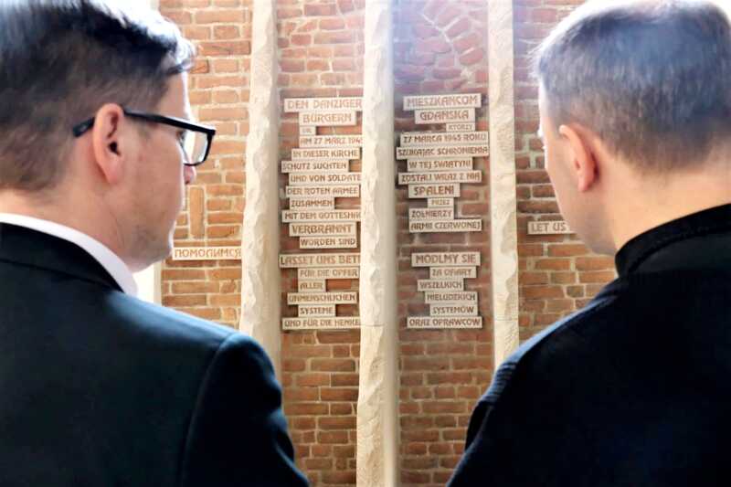 Dyrektor IPN Oddział w Gdańsku dr Paweł Warot spotkał się z o. Marcinem Szaforsem, rektorem kościoła św. Józefa