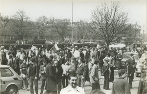 Demonstranci w rejonie Węzła Piastowskiego w Gdańsku 1 maja 1983 r.