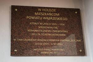 Odsłonięcia tablicy pamiątkowej dedykowanej mieszkańcom powiatu wąbrzeskiego - Bydgoszcz, 9 czerwca 2022