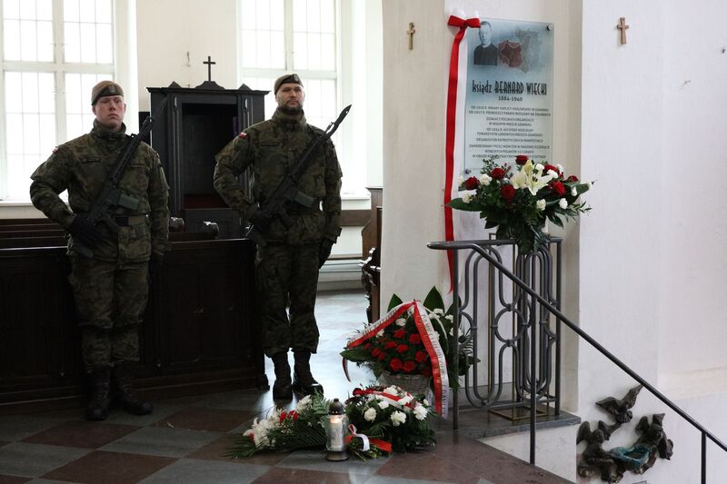 Uroczystość odsłonięcia tablicy ks. Bernarda Wieckiego - Gdańsk, 17 marca 2024