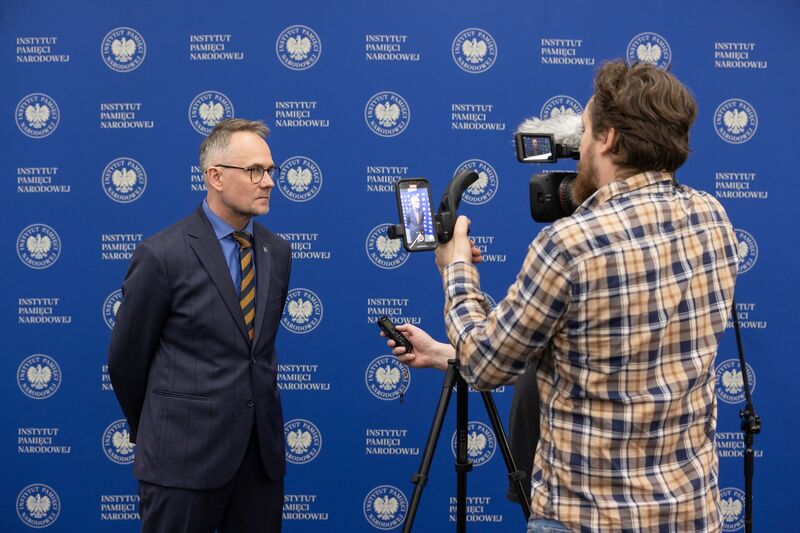 Podpisanie porozumienia o współpracy pomiędzy Instytutem Pamięci Narodowej Oddział w Gdańsku a pięcioma Regionami NSZZ „Solidarność” - Bydgoszcz, 17 maja 2024, fot. Arkadiusz Wojtasiewicz/IPN, Piotr Wiejak/IPN