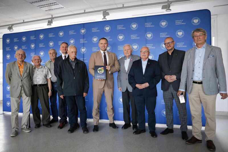 Prezes IPN dr Karol Nawrocki został wyróżniony przez Stowarzyszenie „Godność” – Gdańsk, 24 maja 2024, fot. Mikołaj Bujak