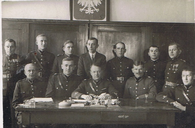 Marian Wiewiórkowski na poczcie – ze zbiorów wnuczki Dominiki Pawlikowskiej